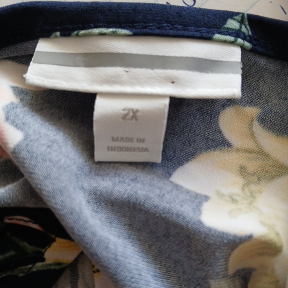 Short sleeve floral stretch shirt women’s blouse Size 2X - Picture 7 of 11